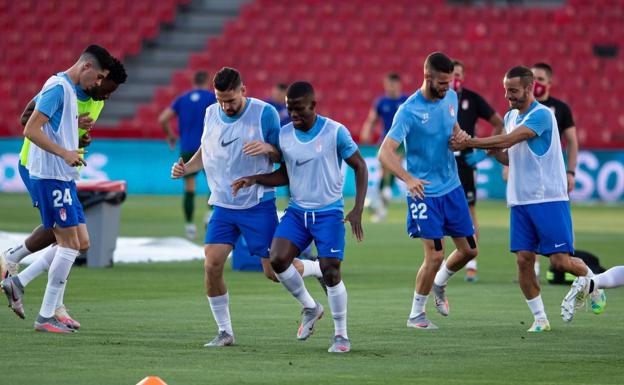 Ramón Azeez, sorpresa en una alineación de campanillas