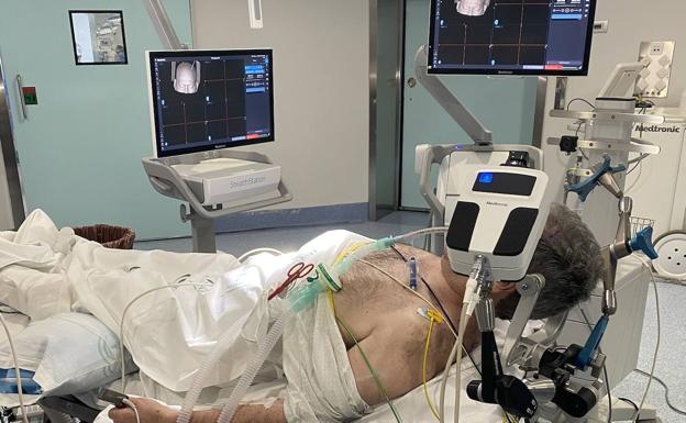 Granada cuenta con un robot único en España para sanar el cerebro