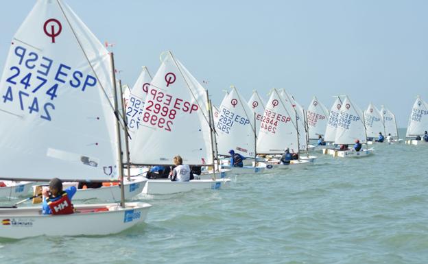 El Club de Mar triunfa en el prestigioso Trofeo Almirante Cervera celebrado en Puerto Real