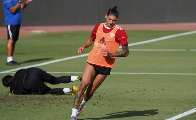 Malestar e indignación en la UDA por no saber cuándo jugarán ante el Girona