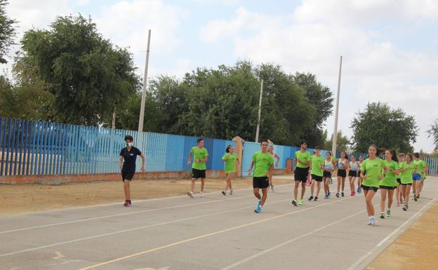 María Pérez enseña a jóvenes talentos la importancia del esfuerzo en el deporte