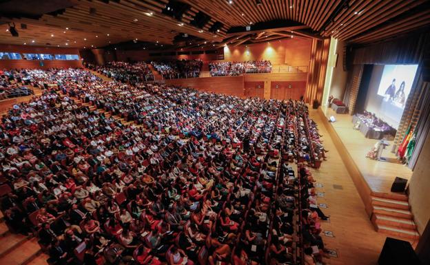 El temor a los brotes obliga a volver a aplazar graduaciones en el Palacio de Congresos