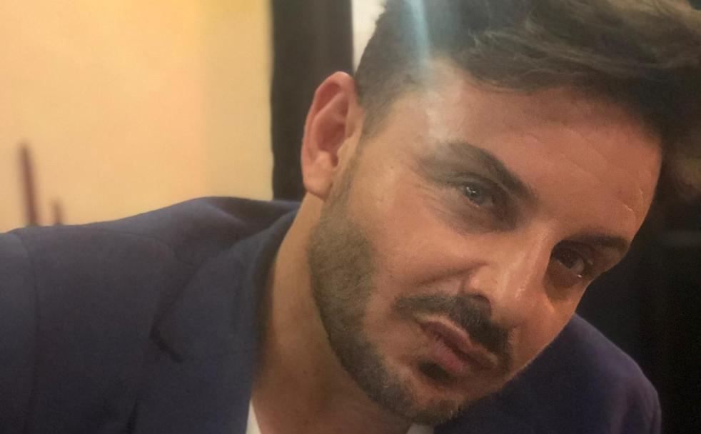 «Vamos a abrir un canal de Youtube en el que haré una serie con mi madre, como cuando los 'Gipsy Kings'»