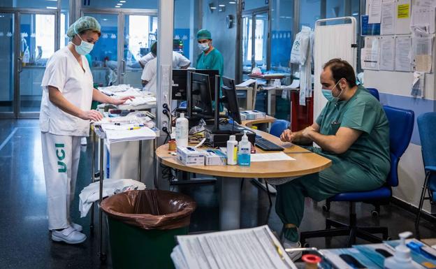 El número de hospitalizados por la Covid-19 en Almería se duplica en apenas una semana