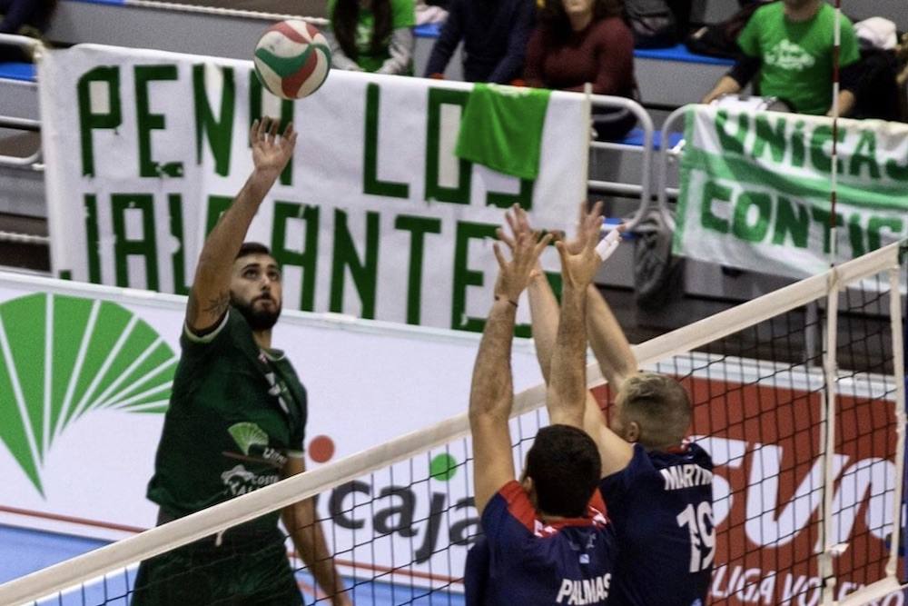 La vuelta del voley a Almería, medio año después, ante Arenal