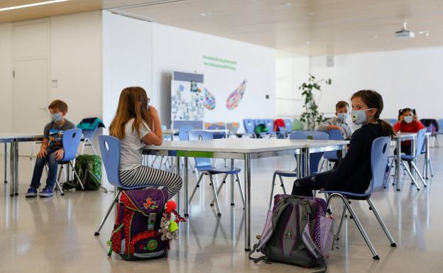 Madres y padres de Jaén denuncian la falta de medios e instrucciones «claras» para 'la vuelta al cole'