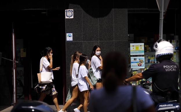 El positivo de un niño en una ludoteca y el cierre de otro chiringuito relacionado con un caso de Covid, preocupan a Motril
