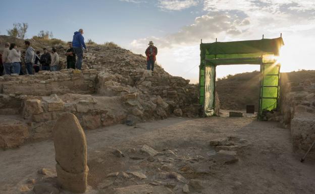 La Consejería de Cultura invita a observar la lluvia de estrellas desde Cástulo y Puente Tablas