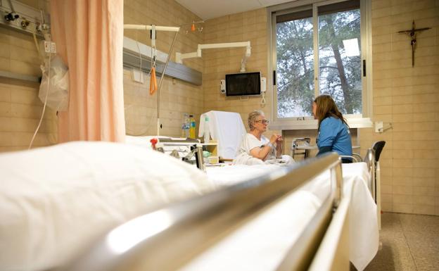 'La Caixa' acompaña en Almería a 4.000 personas en su etapa final