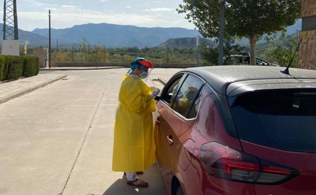 Cuarentena obligatoria en la aldea de Cortijos Nuevos, en Segura de la Sierra, con más de 300 pruebas 'exprés' en un día
