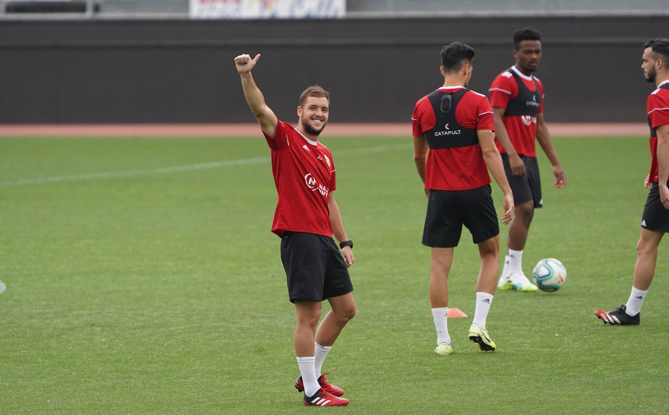 El Almería celebra el negativo