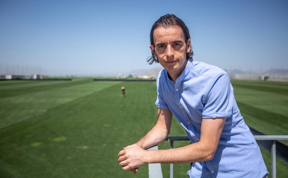 David Tenorio: «Ganar no es suficiente en el filial; damos un servicio formativo continuo»