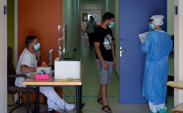 Crece en 16 la cifra de contagios, todos atribuidos al brote de la Sierra de Segura