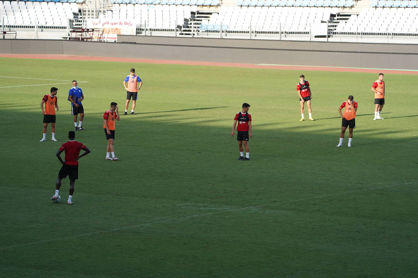 El Almería aisla a un jugador «tras detectarse un resultado inconcluyente en las pruebas»