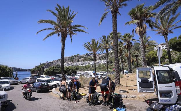 Almuñécar pide a Costas una zona azul para acabar con el camping en Marina del Este