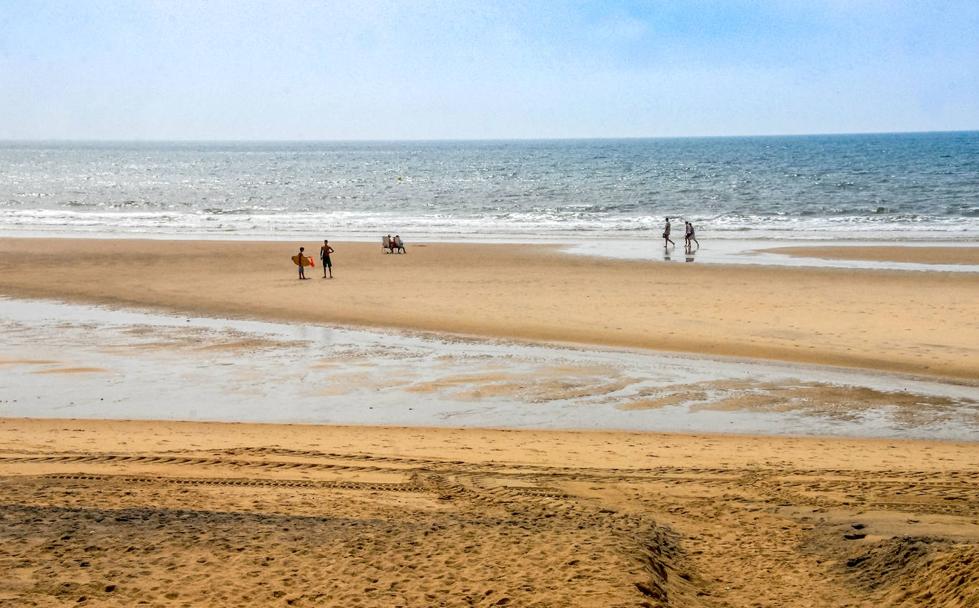 Acantilados de arena en las playas de la luz