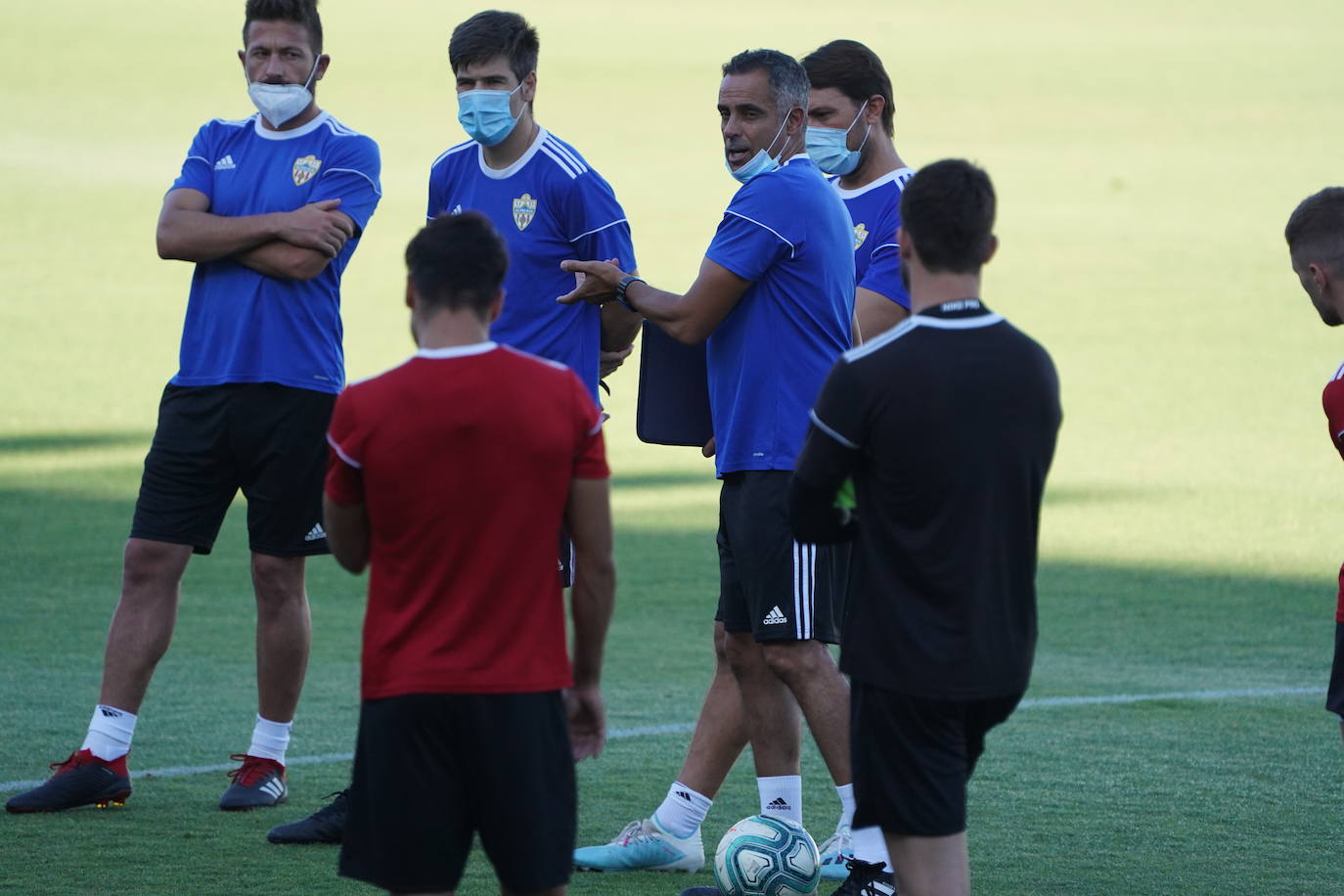 El Almería recibe otro negativo en las pruebas PCR