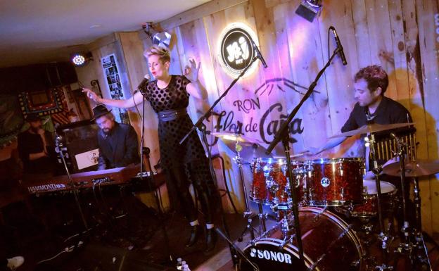 «Triana fue una banda que marcó el punto de inflexión en la música en nuestro país»