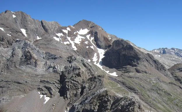 Fallece un montañero granadino en el Pirineo de Huesca