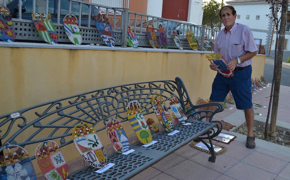 Las joyas de cobre de los escudos de la provincia de Granada