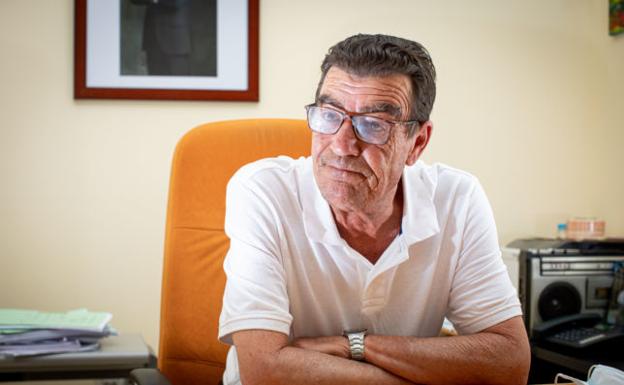 «Si las autoridades no se mojan sobre la vuelta al 'cole' no pueden exigir a los padres y profes que se mojen»