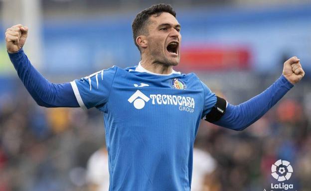 Un 'nueve' de la vieja escuela para la primera línea de infantería nazarí