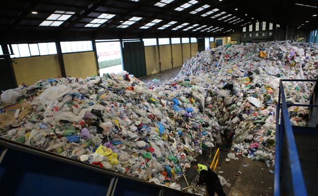 Cada vecino de Jaén recicla de media un 8% de los residuos que genera al año