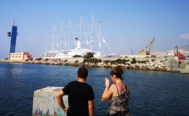 El puerto de Almería se prepara para poder recibir más cruceros y para el Puerto-Ciudad