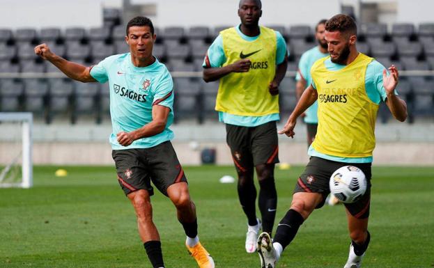 Antoñín, Rui Silva y Domingos buscan minutos de protagonismo internacional