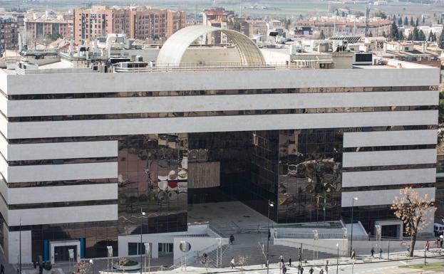 Los jueces piden al TSJA que apremie a la Junta para que realice las obras previstas en la Caleta