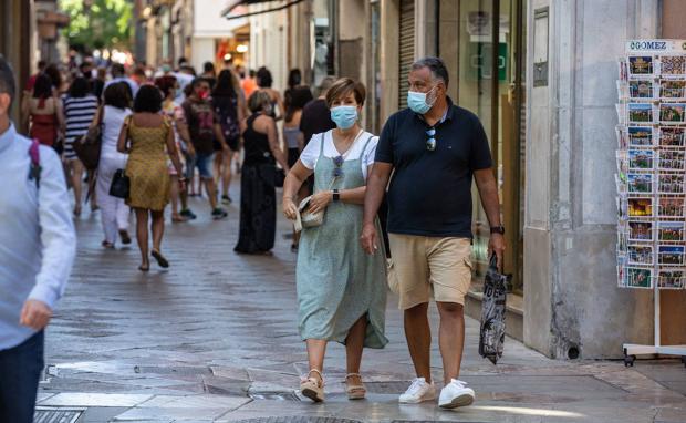 Granada mantiene activos 17 brotes de coronavirus y suma un nuevo fallecido