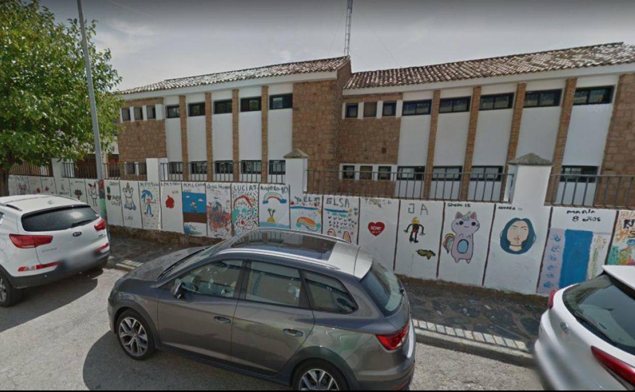 Un Caso De Covid En Un Docente Del Colegio De Banos De La Encina Retrasa Al Dia 15 La Vuelta La Cole Ideal