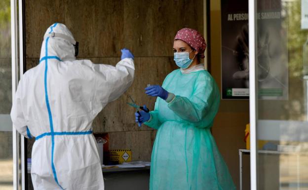 Los contagios siguen a la baja en Almería, donde ha fallecido otra persona con coronavirus