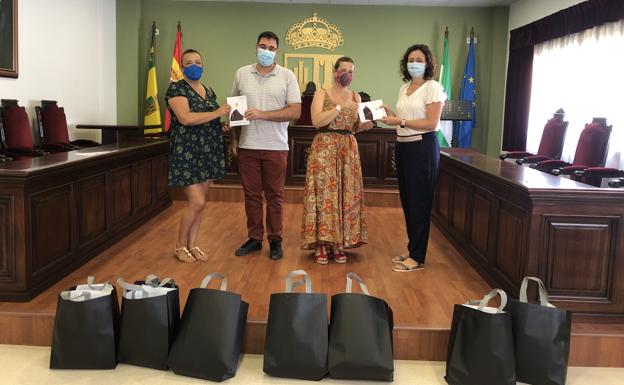 Tabernas dispone de mamparas de metacrilato en el comedor escolar para evitar contagios de Covid-19