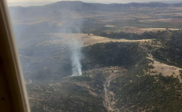 El Infoca da por extinguido el incendio en Santisteban del Puerto