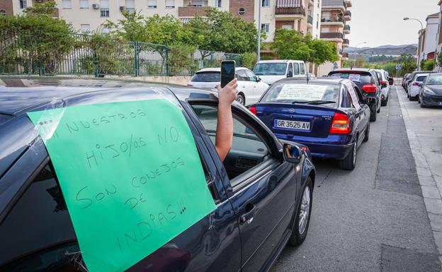 Una caravana en defensa de la educación pública recorrerá este miércoles Granada