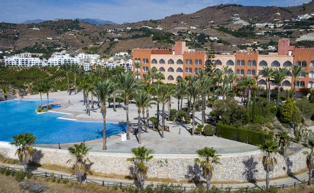 El primer hotel de la Costa cierra temporada cuando la ocupación media ronda el 30%