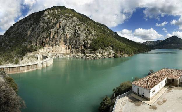 El acceso al Quiebrajano reabrirá tras las obras de seguridad en la presa