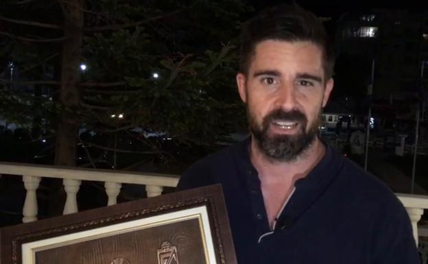 El jefe de Deportes de IDEAL, Rafael Lamelas, cuenta la última hora del Granada CF desde Albania