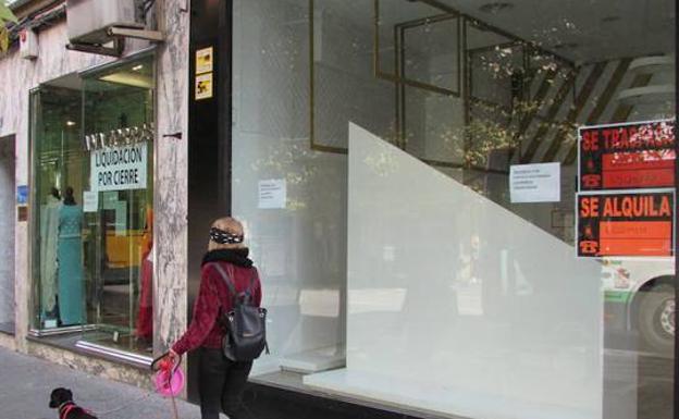 El PP pide «reflotar» el comercio, la hostelería y el deporte de la capital