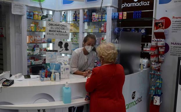 Jaén suma 115 afectados más por coronavirus, en una jornada con 16 hospitalizaciones