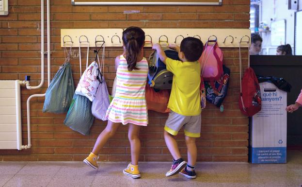 Cierre de tres aulas en un colegio de Los Villares por positivos detectados entre el alumnado