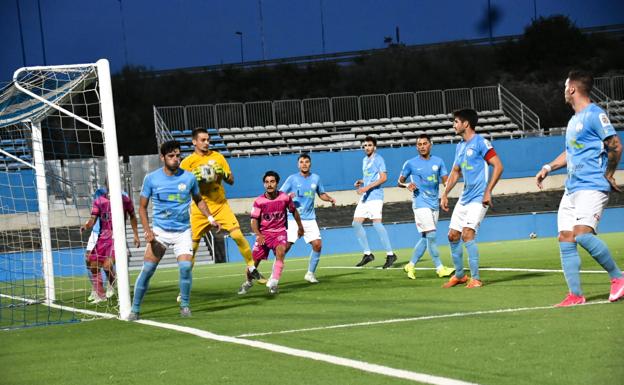 Empate sin goles del Linares frente al Ciudad de Lucena