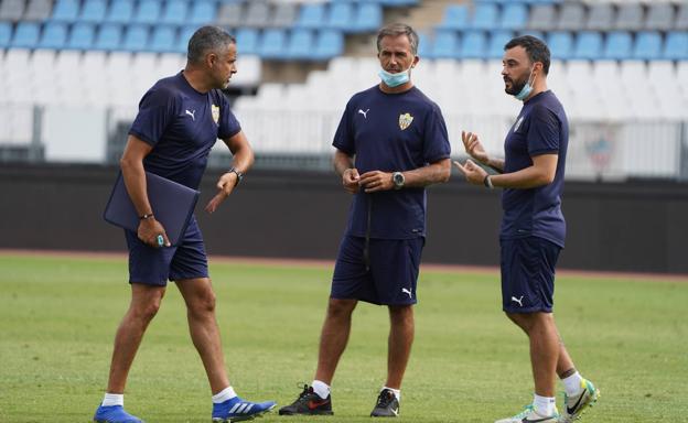 Un día menos para que en el Almería se sientan futbolistas