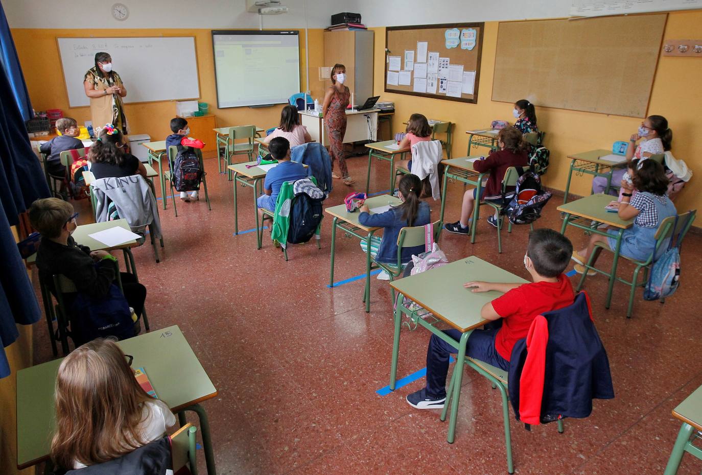La vuelta al 'cole' cumple 15 días con 34 aulas cerradas y unos 700 alumnos en cuarentena