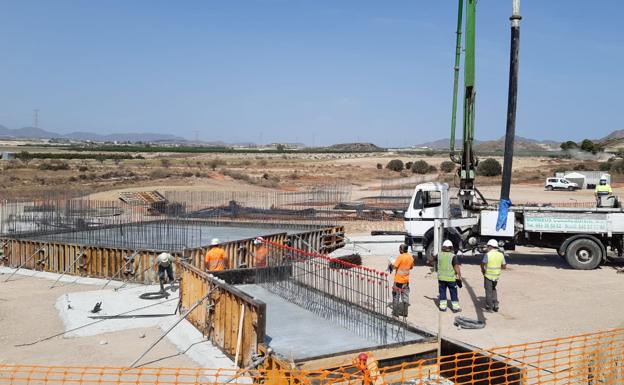 ADIF exhibe los avances en el tramo del AVE que la consejera de Fomento dio por «paralizado»