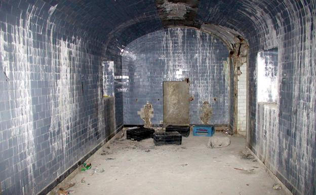 La apertura al público del refugio antiaéreo del Albergue Juvenil, más cerca