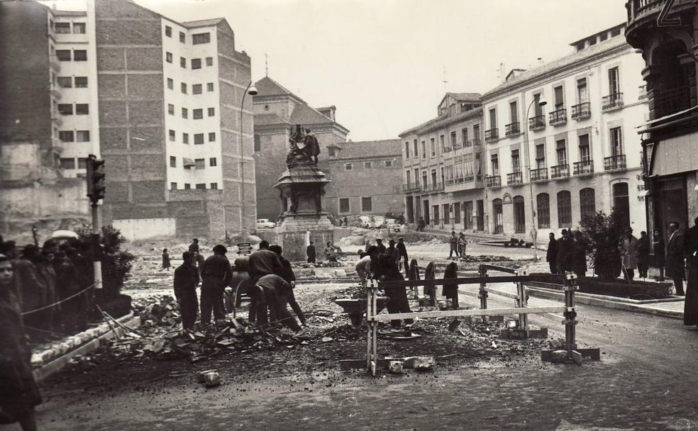 La Gran Vía de Granada sopla las 125 velas
