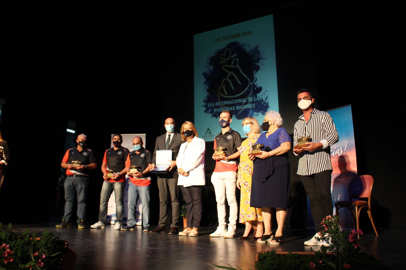 El recuerdo y la gratitud presiden la celebración del Día de los Mayores en Motril