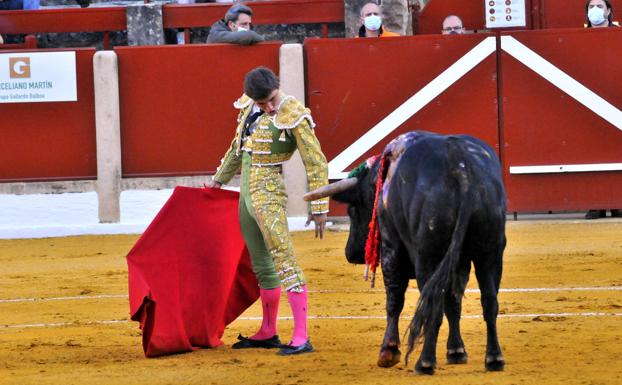 Jorge Isiegas gana el mano a mano con Paco Ureña en Úbeda